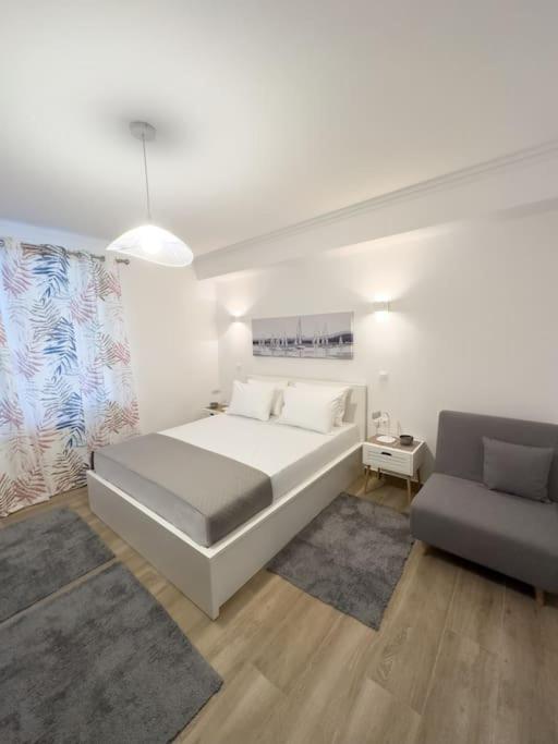Petite Retreat In Kolonaki, Athens /Netflix Apartment Luaran gambar