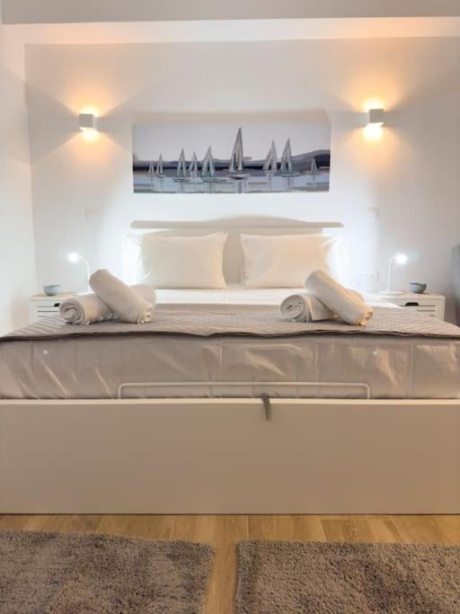 Petite Retreat In Kolonaki, Athens /Netflix Apartment Luaran gambar
