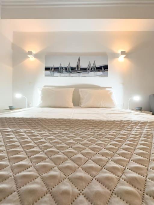Petite Retreat In Kolonaki, Athens /Netflix Apartment Luaran gambar