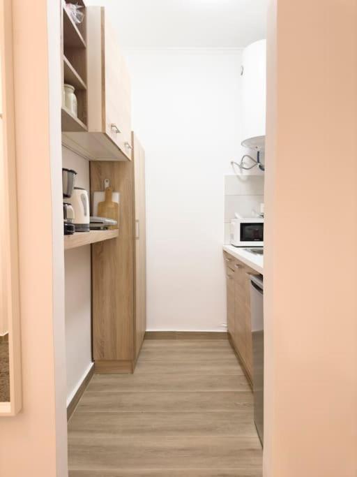 Petite Retreat In Kolonaki, Athens /Netflix Apartment Luaran gambar