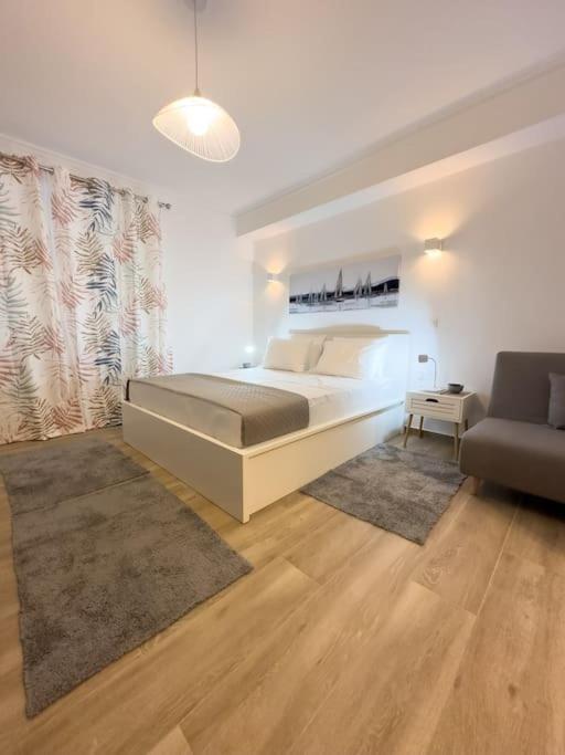 Petite Retreat In Kolonaki, Athens /Netflix Apartment Luaran gambar